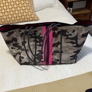 HAUTE SHORE Camouflage Tote Bag with Pink Accents